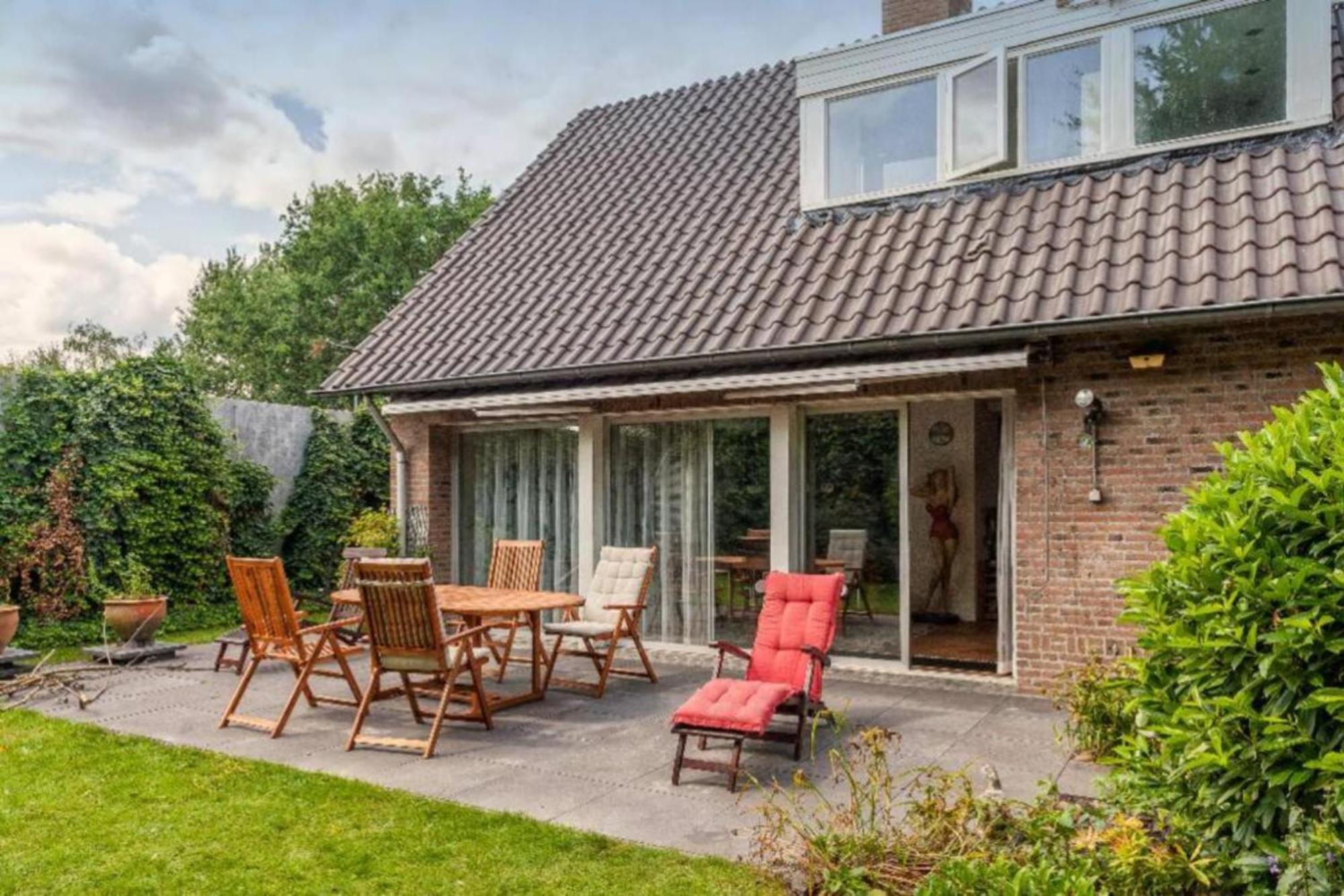 Ground Floor And Twin Bedroom In Luxurious Villa With Beautiful Garden Very Near Tue And Centre Eindhoven Exterior foto